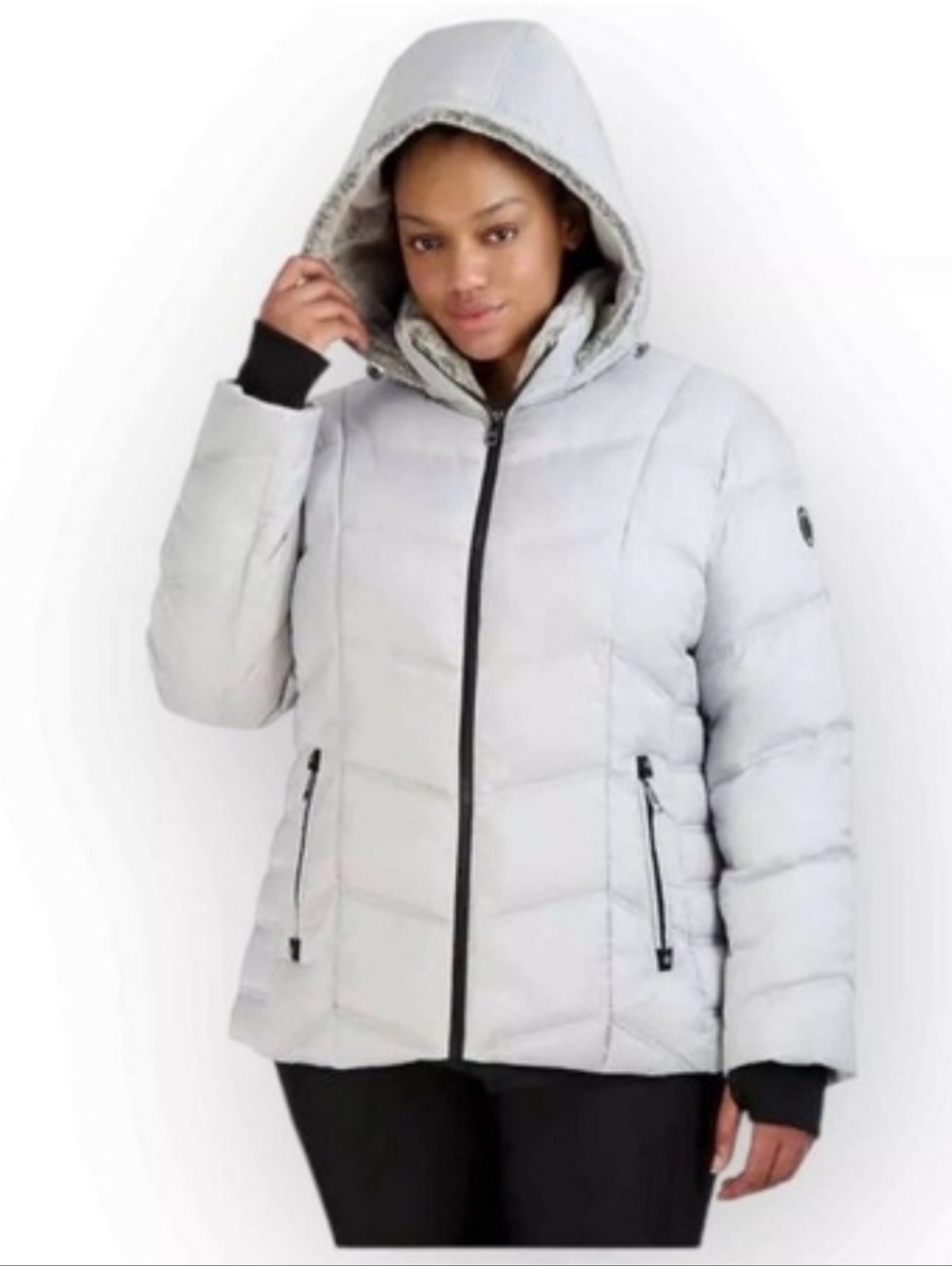 NAUTICA Women’s Light Gray Hooded Puffer Jacket - Classic Warmth Size M